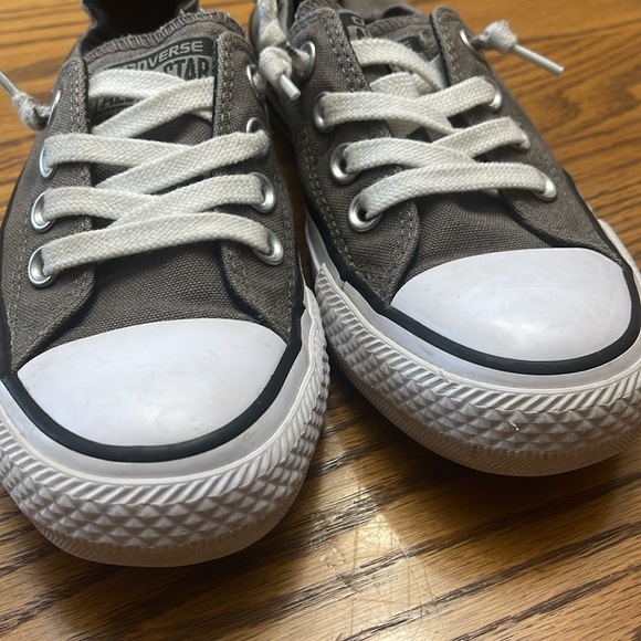 Converse women’s size 6 shoe. Charcoal gray. Used but good condition - Picture 2 of 12
